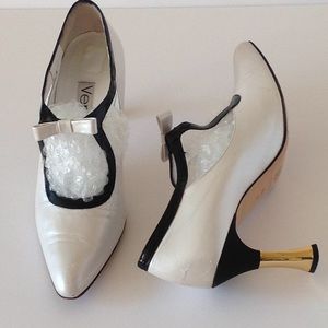 🍃🌹Versani - Ivory 'Pearlized' Italian Made Heels